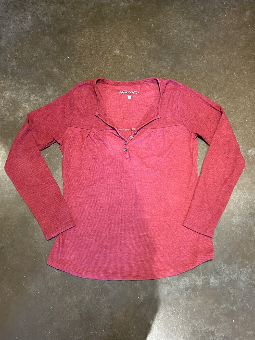 North River Outfitters Burgundy Rose Long-Sleeve Henley Top - Women S